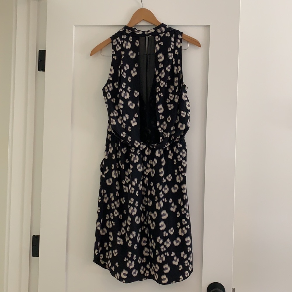 Cute Patterned Dress With Pockets - image 3